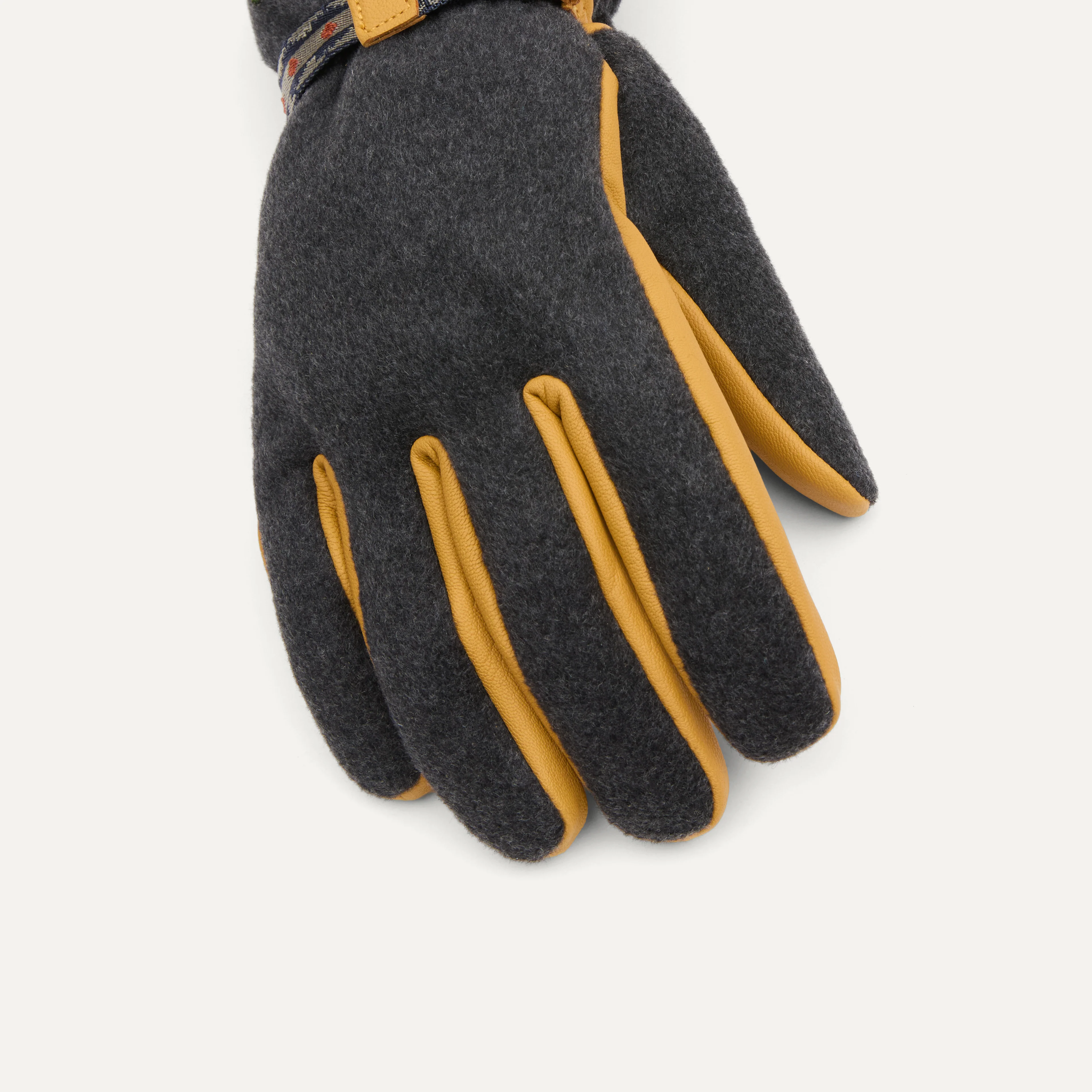 Sealskinz x Simms Baxter - Image 3